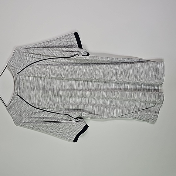 And1 medium silver and black short sleeve athletic shirt - Picture 4 of 6